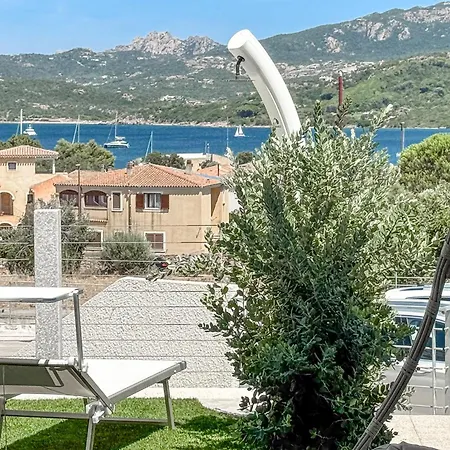 شقة Domusmeralda - Corallo - Con Giardino, Piscina E Vista Mare كانّيجوني