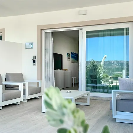 Domusmeralda - Corallo - Con Giardino, Piscina E Vista Mare Διαμέρισμα Cannigione